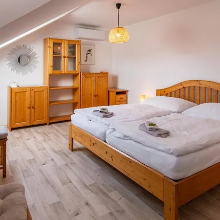 Summerhouse אורחן